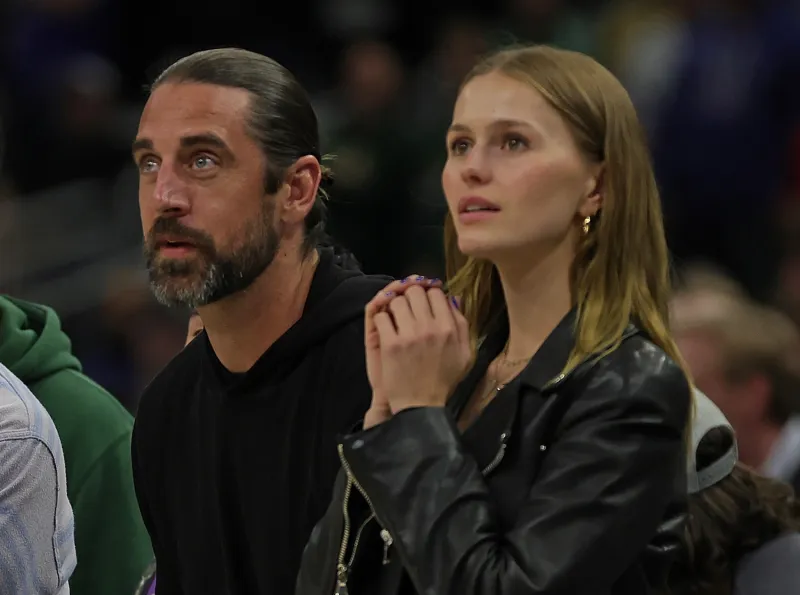 wedding aaron rodgers wife