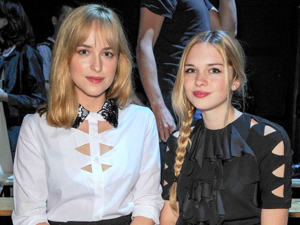 dakota johnson siblings